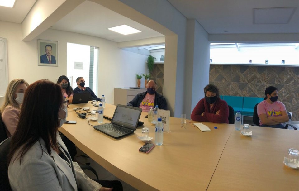 FALB participa de reunião com equipe da Fecoagro em Florianópolis (SC)