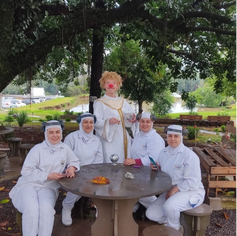 Fundação ALB incentiva a sustentabilidade com palestras em unidades da mantenedora Aurora Coop