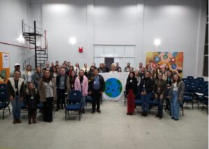 Fundação ALB incentiva a sustentabilidade com palestras em unidades da mantenedora Aurora Coop
