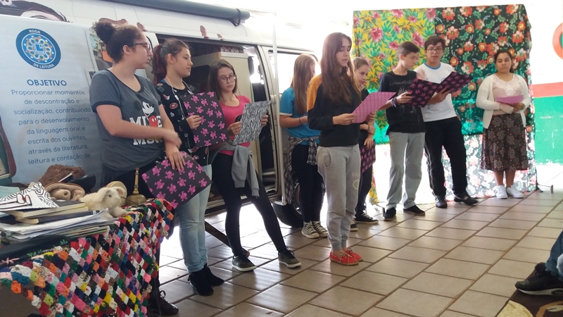 Leitura e Contação de Histórias na E.E.B. Luiza Santin