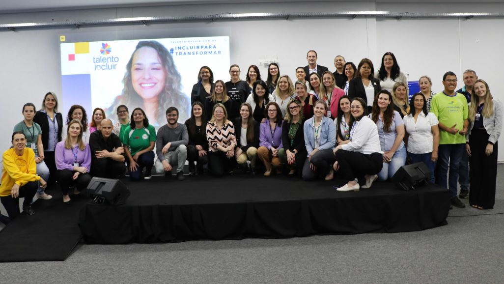 Debate sobre inclusão de pessoas com deficiência no trabalho
