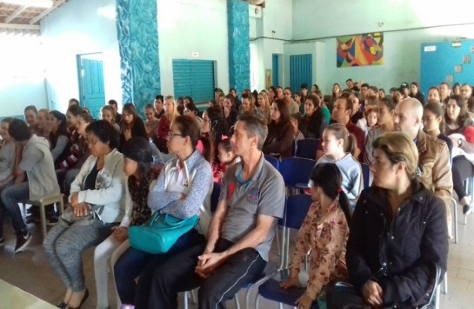 Reunião de pais do grupo Vozes do Corpo