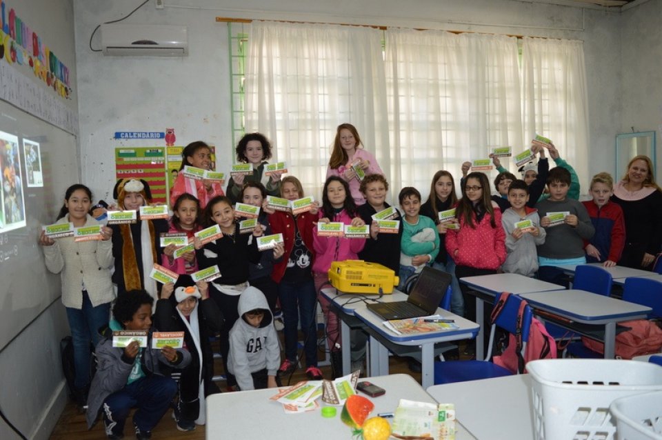 Sensibilização com A Turminha da Reciclagem no mês de Julho