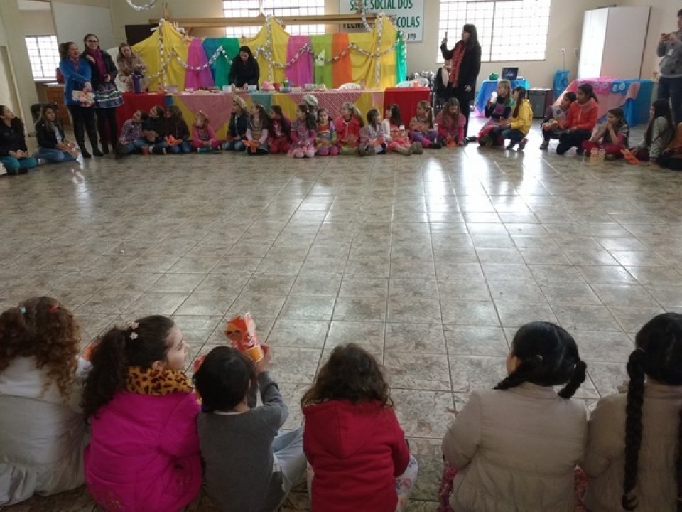 Arraiá Vozes do Corpo