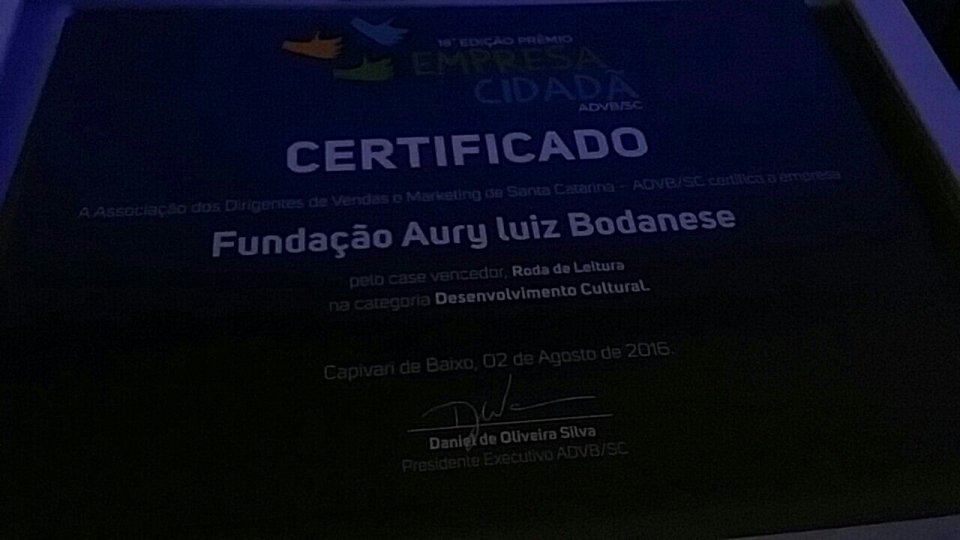 Fundação Aury Luiz Bodanese recebe prêmio da ADVB/SC