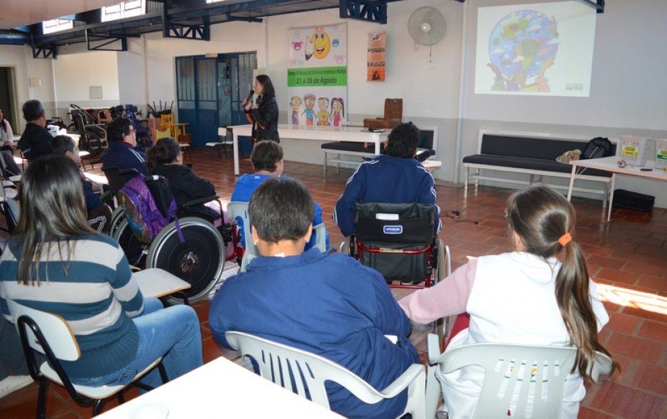 A Turminha da Reciclagem em Iraceminha e Xanxerê